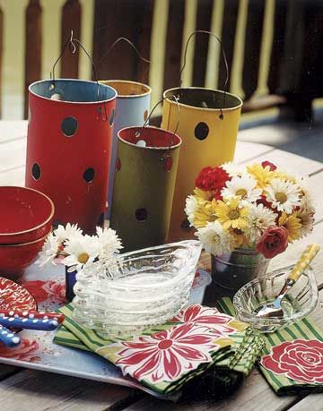 table with lanterns and flowers