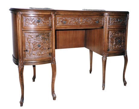 Antique Kneehole Desks: What Is It? What Is It Worth? Kneehole desk - Antique Kneehole Desks: What Is It? What Is It Worth?
