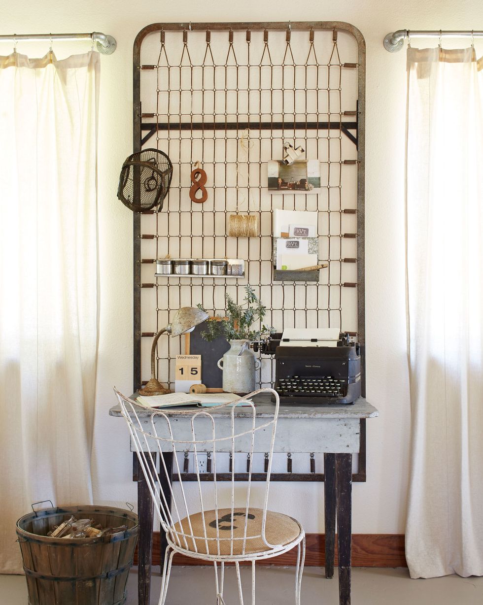 19 Glam Home Office Decor Ideas to Transform Your Workspace - A House in  the Hills