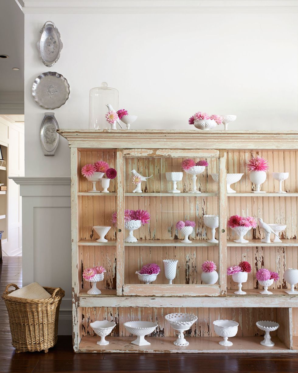 45 Ways to Creatively Display Your Collections