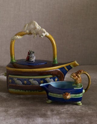 cat and mouse tea set with squirrel handle