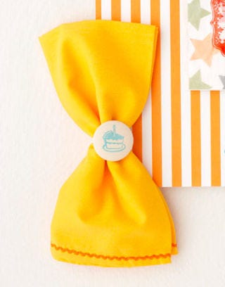 yellow napkin