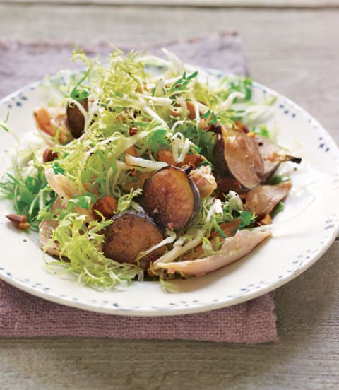 frisee salad with chicken figs and almonds