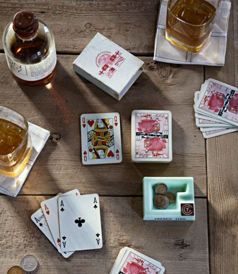 Alcohol, Drink, Drinkware, Alcoholic beverage, Serveware, Tableware, Distilled beverage, Barware, Liqueur, Carmine, 