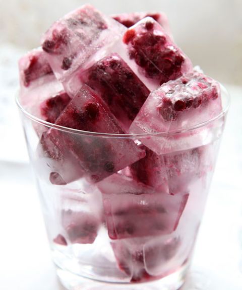 Make Flavored Ice Cubes Summer Entertaining Ideas