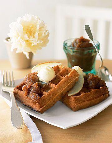 waffles with apple butter