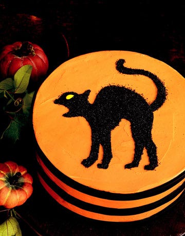 Stencil Idea Scary Cat Halloween Cake Decorating