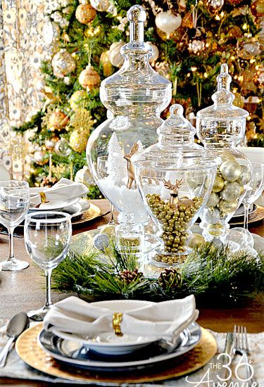 49 Best Christmas Table Settings - Decorations and Centerpiece Ideas ...