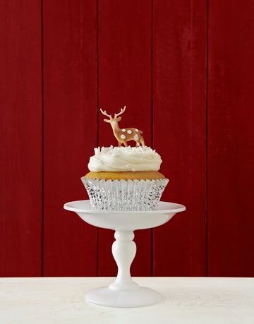 cupcake with deer topper