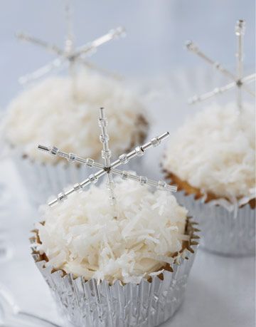 snowflake cupcakes