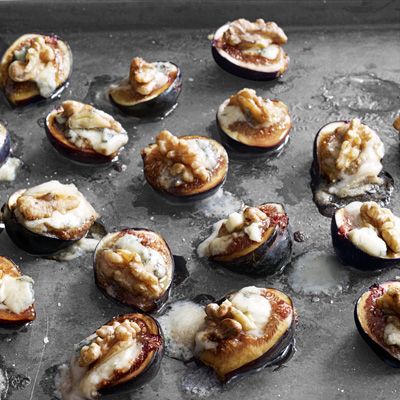 Figs with Walnuts and Gorgonzola Recipe
