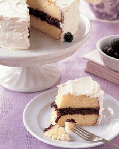 lemon blackberry cake with lemon buttercream
