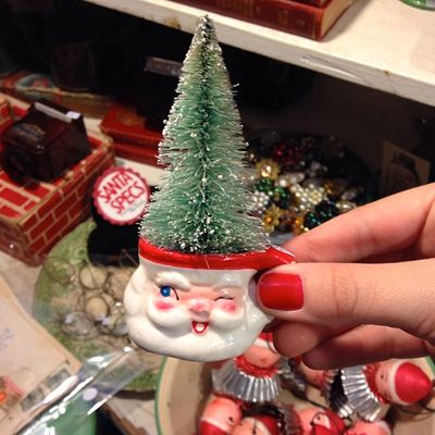 Human, Finger, Christmas decoration, Holiday, Nail, Interior design, Christmas tree, Toy, Christmas, Christmas eve, 