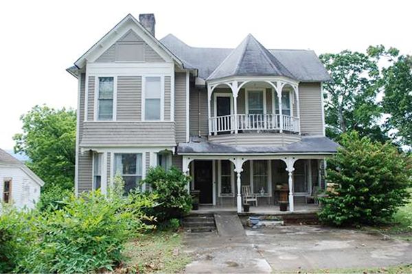 10 Beautiful Historic Houses For Sale For Under $100,000 - Affordable ...