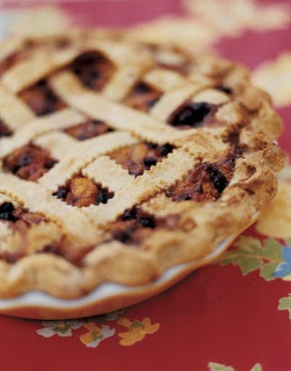 peach-huckleberry pie