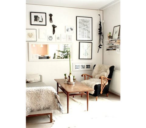 https://hips.hearstapps.com/cnl.h.cdn.cosmopolitan.nl/assets/14/52/nrm_1419515875-10x-interieurinspiratie-schapenvacht.jpg?resize=480:*