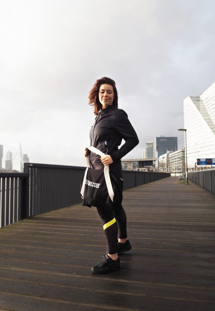 Outerwear, Style, Bag, Street fashion, Knee, Jacket, Photography, Fashion design, Tower block, Handbag, 