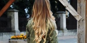 Clothing, Coat, Outerwear, Jacket, Street fashion, Long hair, Bag, Blond, Brown hair, Back, 