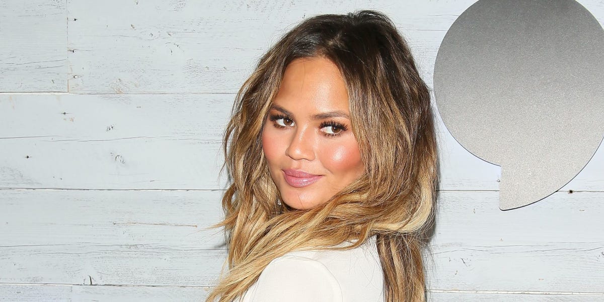 Chrissy Teigen Deelt Een Fantastische Foto Van Haar Striae