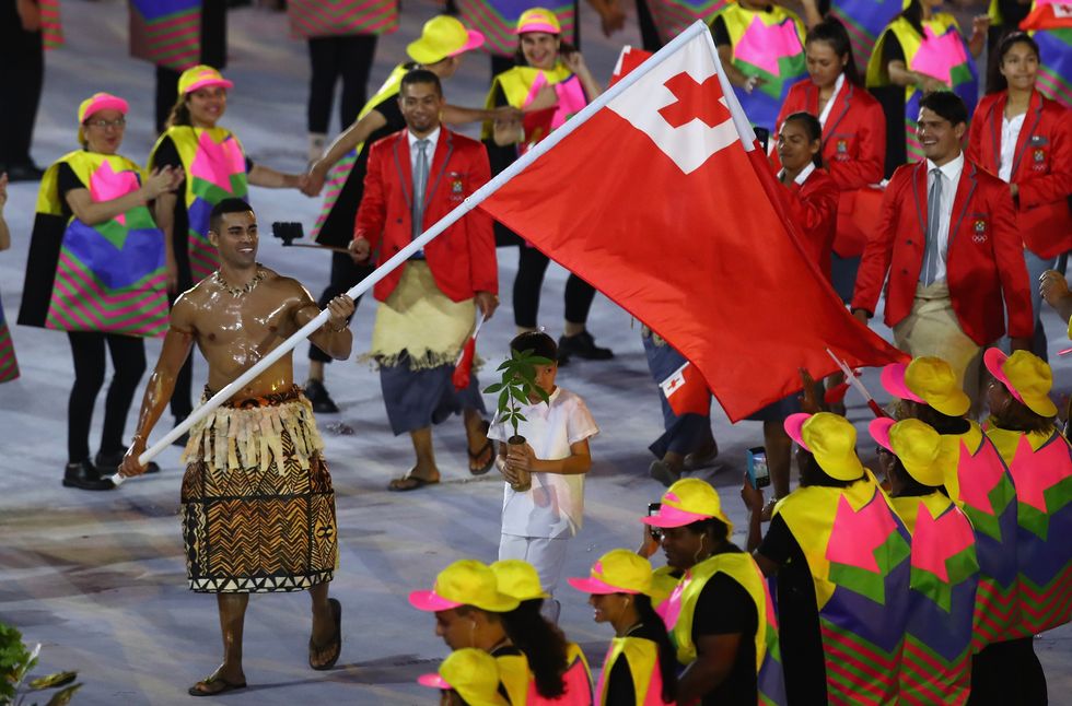 Pita Taufatofua voor Tonga Olympische openingsceremonie