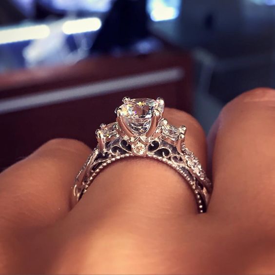 Finger, Jewellery, Engagement ring, Fashion accessory, Pre-engagement ring, Ring, Wedding ring, Metal, Photography, Wedding ceremony supply, 