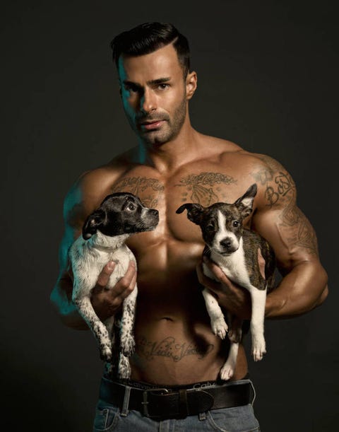 5 Wonderful Photos of Hot Guys Holding Cute Dogs 5 Wonderful Photos of Hot Guys Holding Cute Dogs