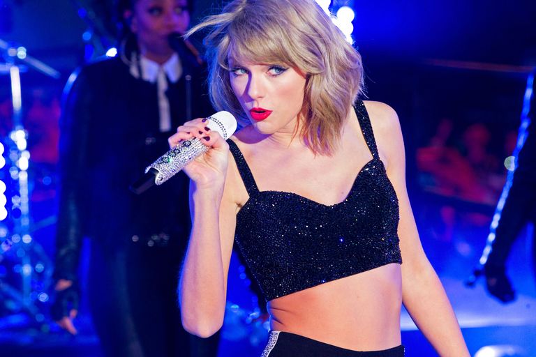 Taylor Swift Explains Why She Finally Revealed Her Belly Button 