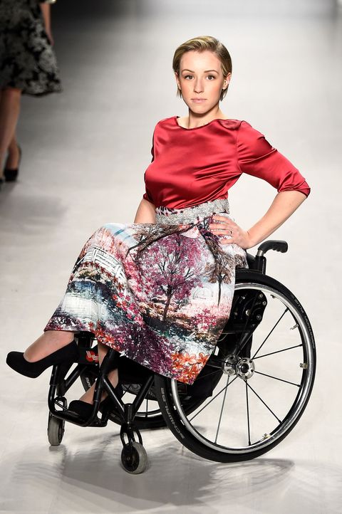 9 Inspiring Photos of Models With Disabilities Working the Runway at NYFW