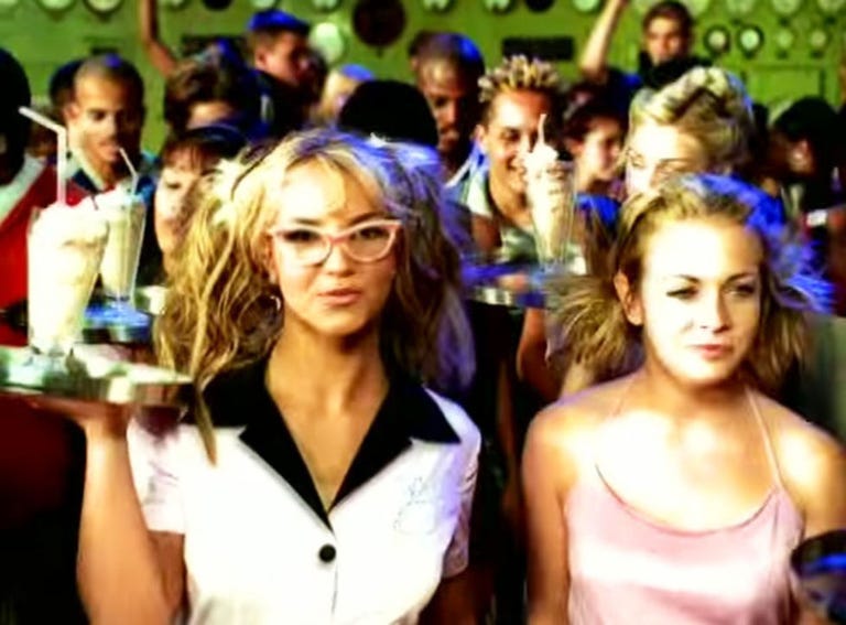 Britney Spears & Melissa Joan Hart Reunite, Share Awkward Photo Opp