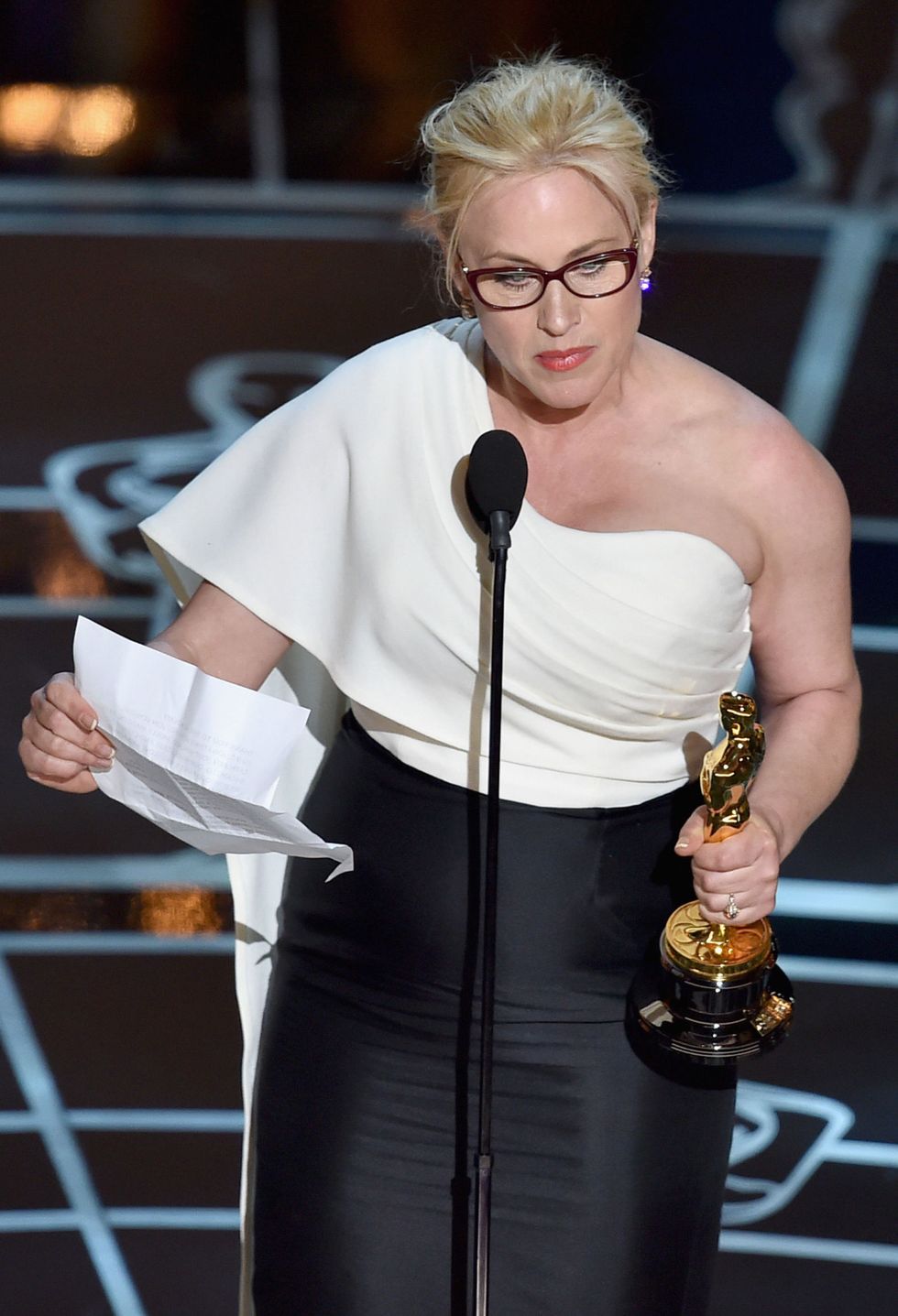 Patricia Arquette Gives Rousing Speech for Gender Equality, Quickly