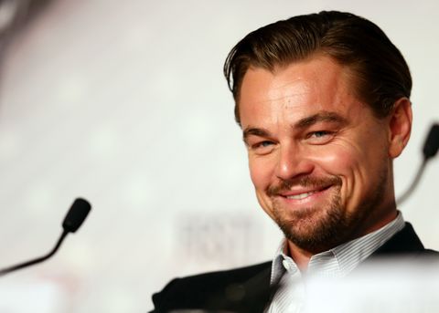DiCaprio denies dating Rihanna.
