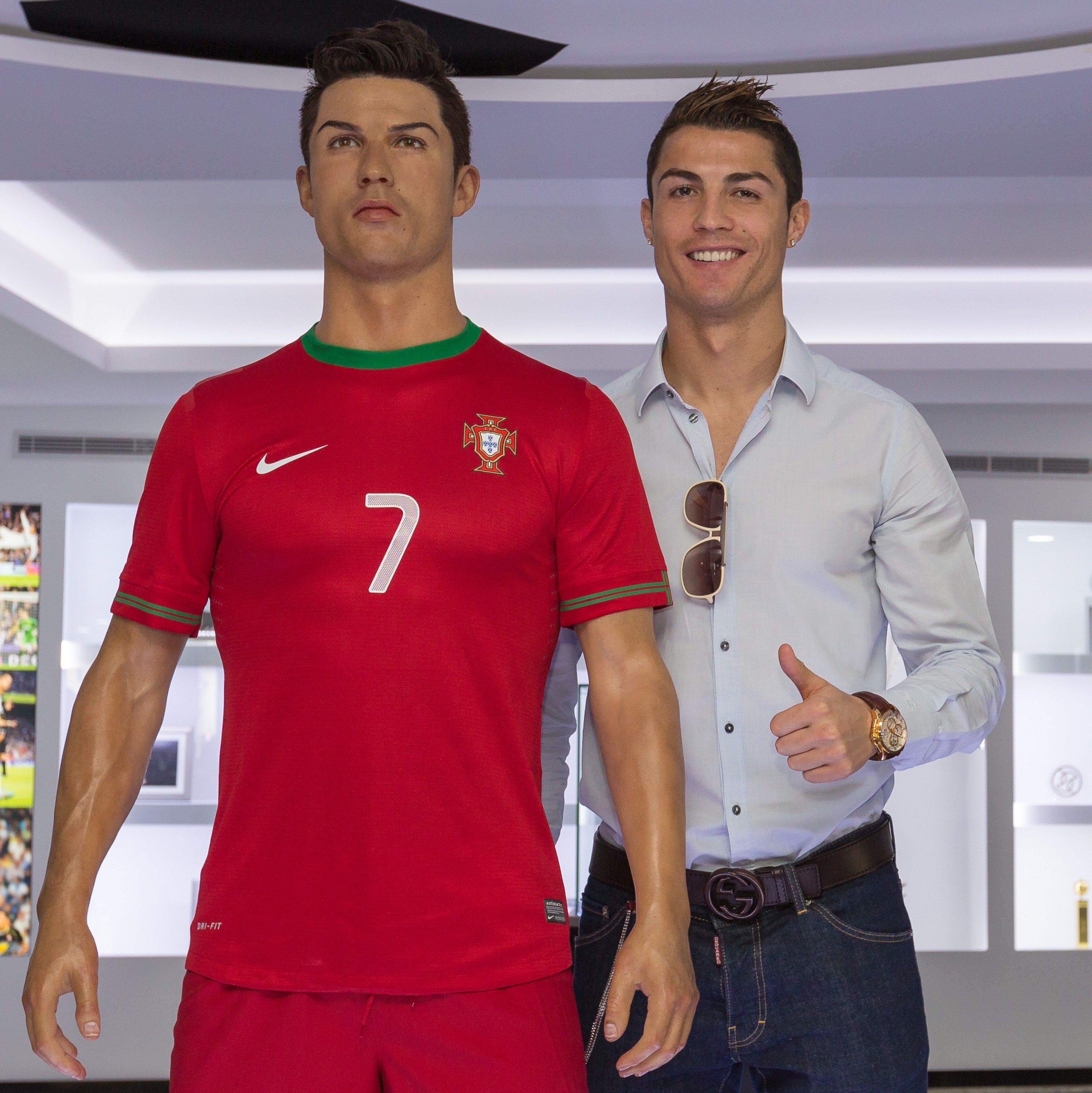 Cristiano Ronaldo Sends His Hairstylist To Comb His Wax Statue S