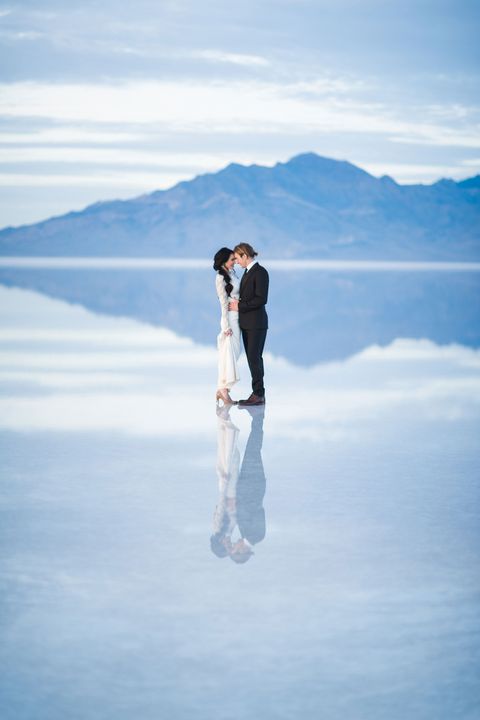 8 Dreamy Wedding Photos of a Couple 