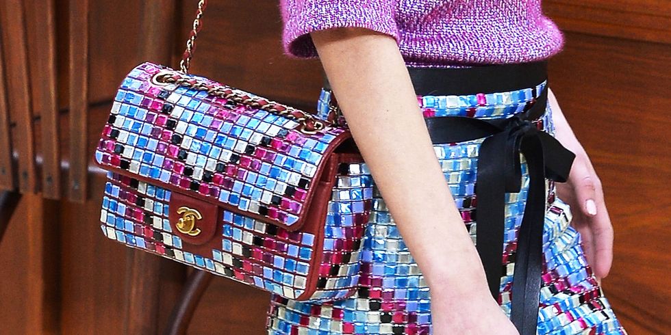 37 Heartbreakingly Beautiful Chanel Accessories