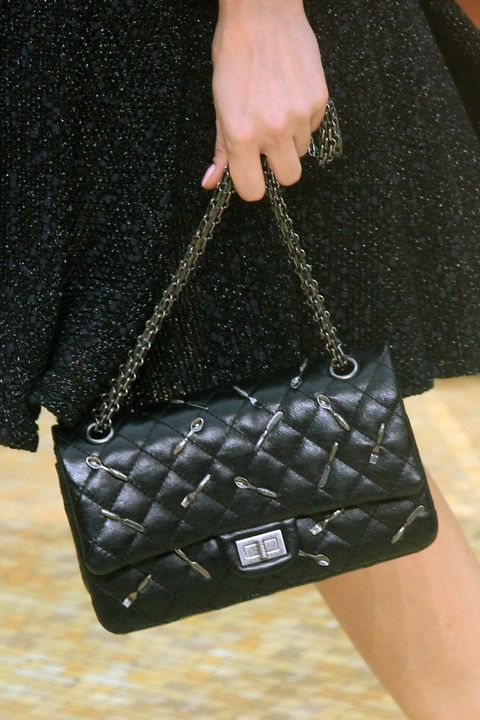 37 Heartbreakingly Beautiful Chanel Accessories