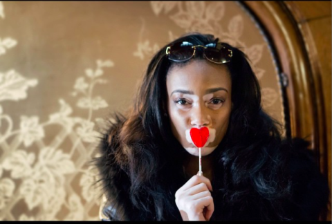 Model With Vitiligo Lands Major Ad Campaign, Looks Ridiculously Beautiful