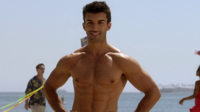 Why Shirtless Jane The Virgin Star Justin Baldoni Stresses Out About His Body 0538