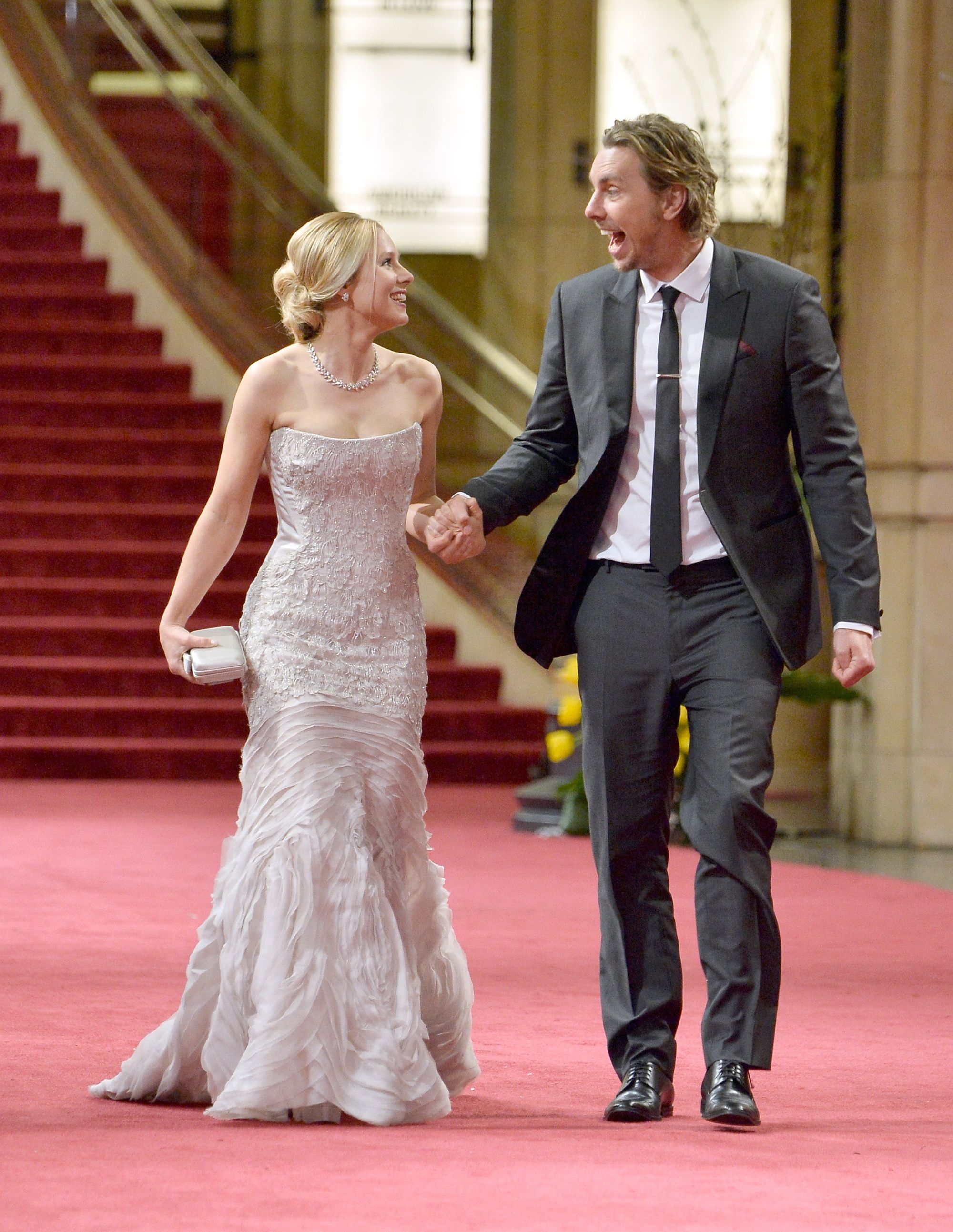 Kristen Bell And Dax Shepard Are In Couples Therapy Loving It