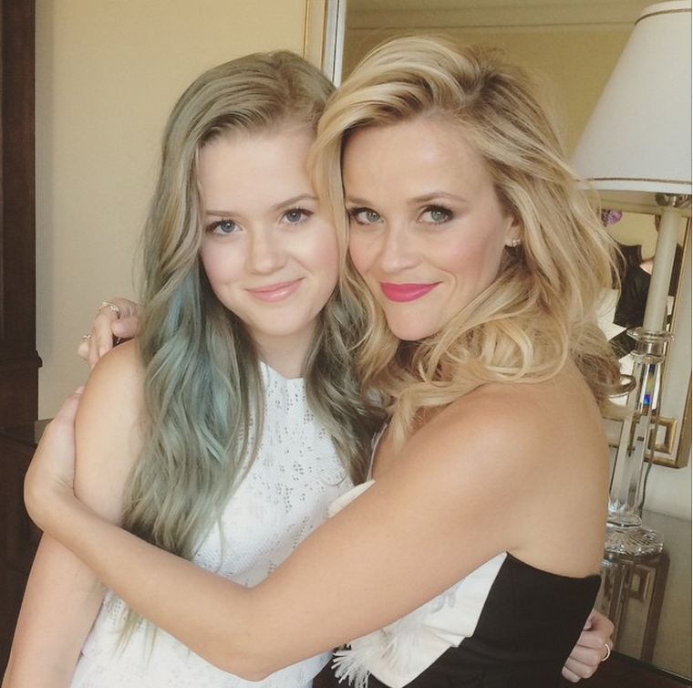 Resultado de imagen para reese witherspoon and her daughter