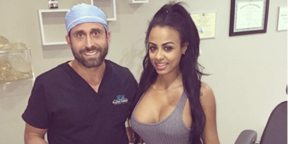 This Plastic Surgeon Snapchats Graphic Videos Of His Patients During