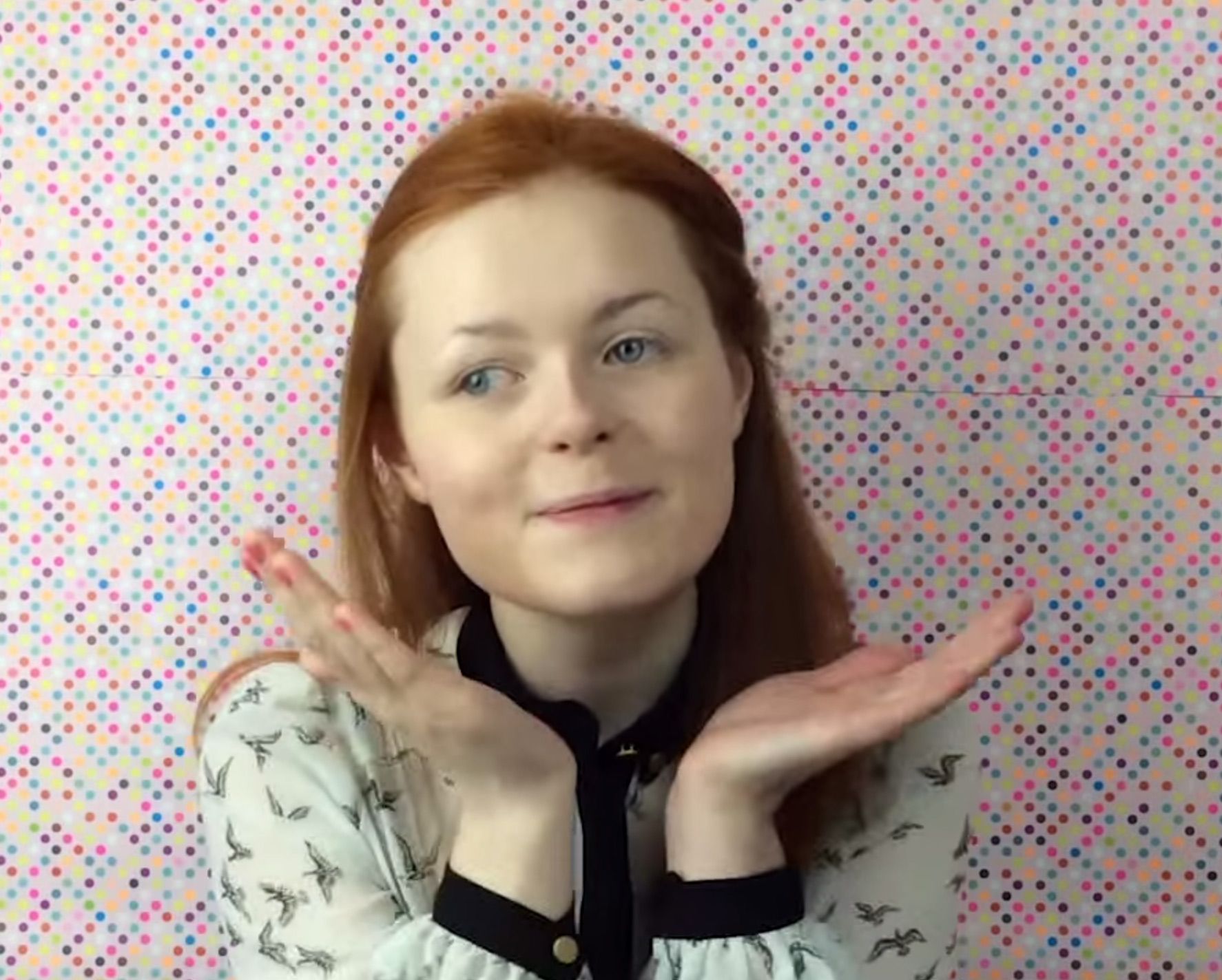 Watch This Inspiring Video Of Blind Beauty Vlogger Lucy Edwards