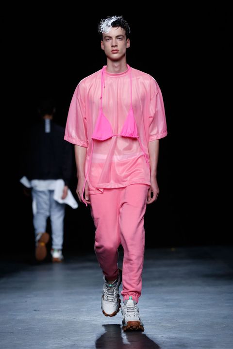 25 Outrageous Men's Runway Trends That Look Like Women's Wear