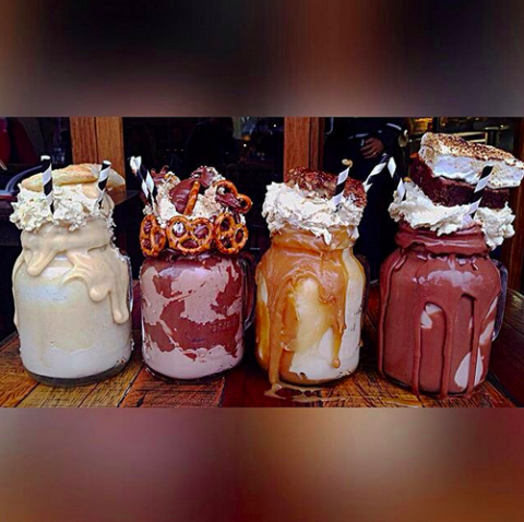 Mason jar, Sweetness, Food storage containers, Dessert, Fruit preserve, Confectionery, Lid, Icing, Present, Cookie jar, 