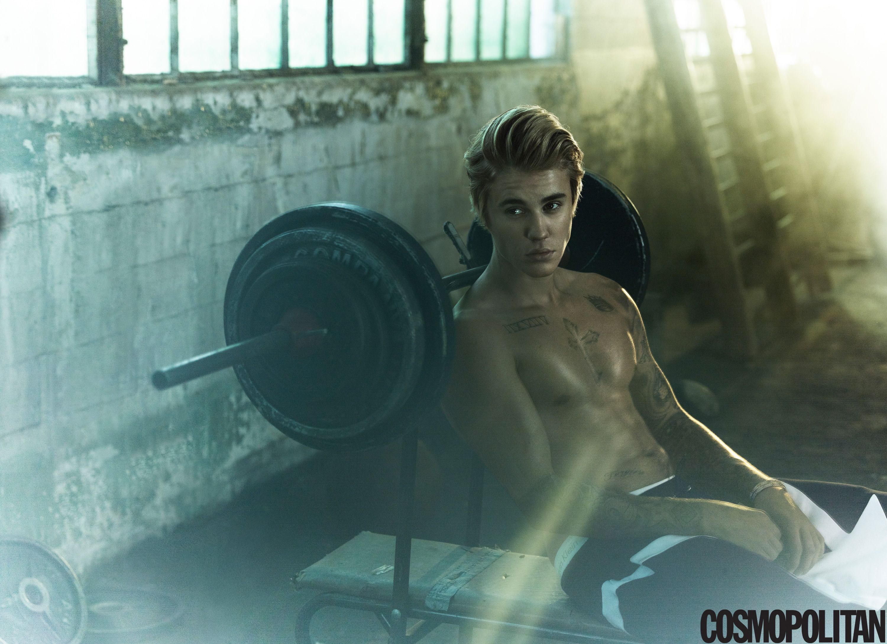 1438811735-cosmo-sept-15-bieber.jpg