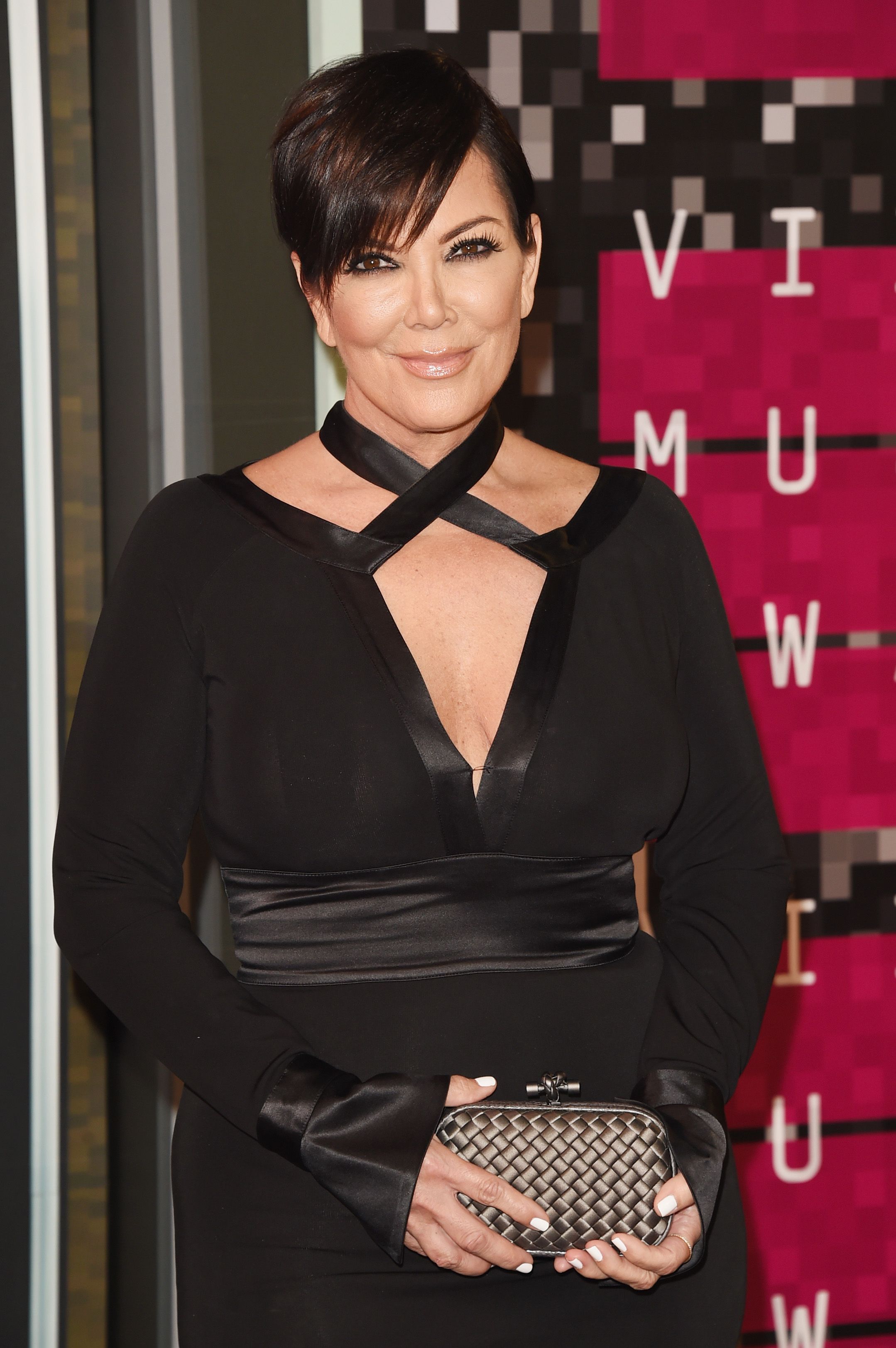 Kris Jenner Refuses to Call Caitlyn Jenner By Her New Name pics Kris Jenner Refuses to Call Caitlyn Jenner By Her New Name foto