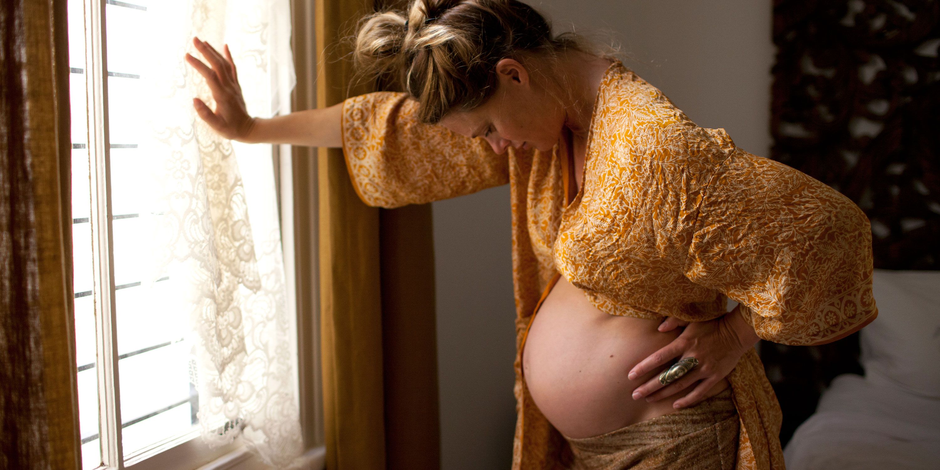 Naked Pregnant Women Giving Birth