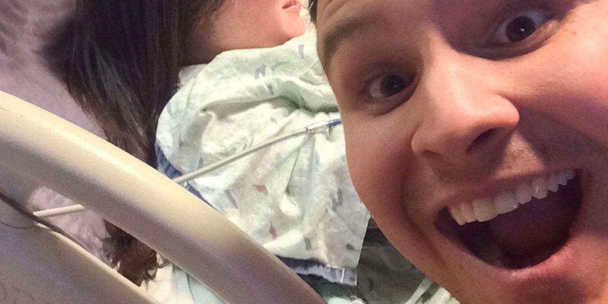 The Internet Is Freaking Out Over The Selfie This Dude Took While His Wife Was In Labor