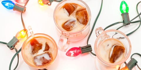 11 Easy Party Drink Recipes How To Make Punch And More Tails 15 Holiday Tails That Will Get You Through The Winter