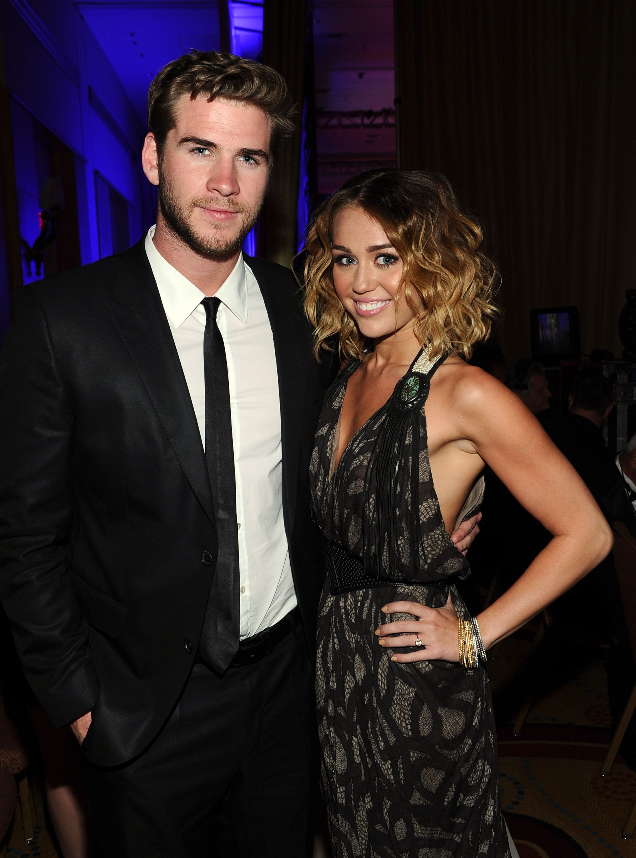 Miley cyrus and on sale liam hemsworth wedding ring