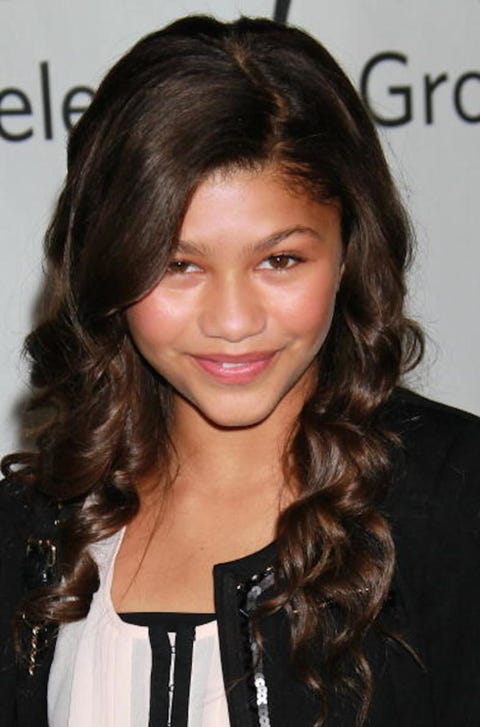 zendaya hairstyle bun image zendaya reveals she used to feel insecure in her curly hair zendaya hairstyle bun image zendaya reveals she used to feel insecure in her curly hair